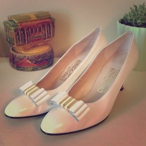 Classic Off-White Ferragamo Bow Pumps